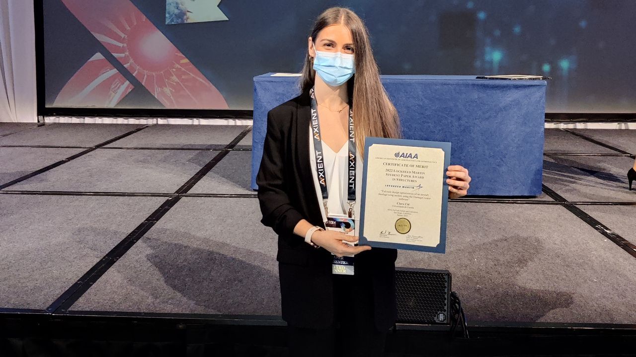 Vivir y trabajar entre flores.Suellen estas Navidades junto a su madre, Charo, gallega que emigr� a R�o hace m�s de sesenta a�os, y su hijo Gael