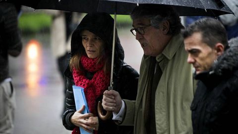 Los padres de Diego Novo, a la entrada del juicio.