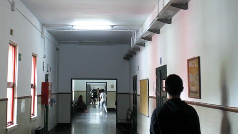 Pasillo del IES Concepción Arenal, uno de los centros con más casos de absentismo escolar