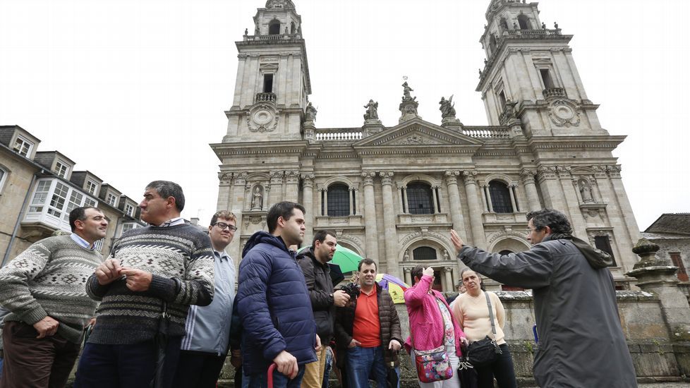 Los tres «sabios» de la Muralla de Lugo, guías especiales ...