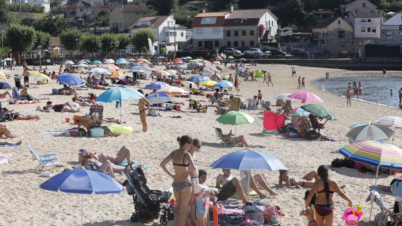 El arenal de Arealonga es uno de los m�s concurridos de la zona.