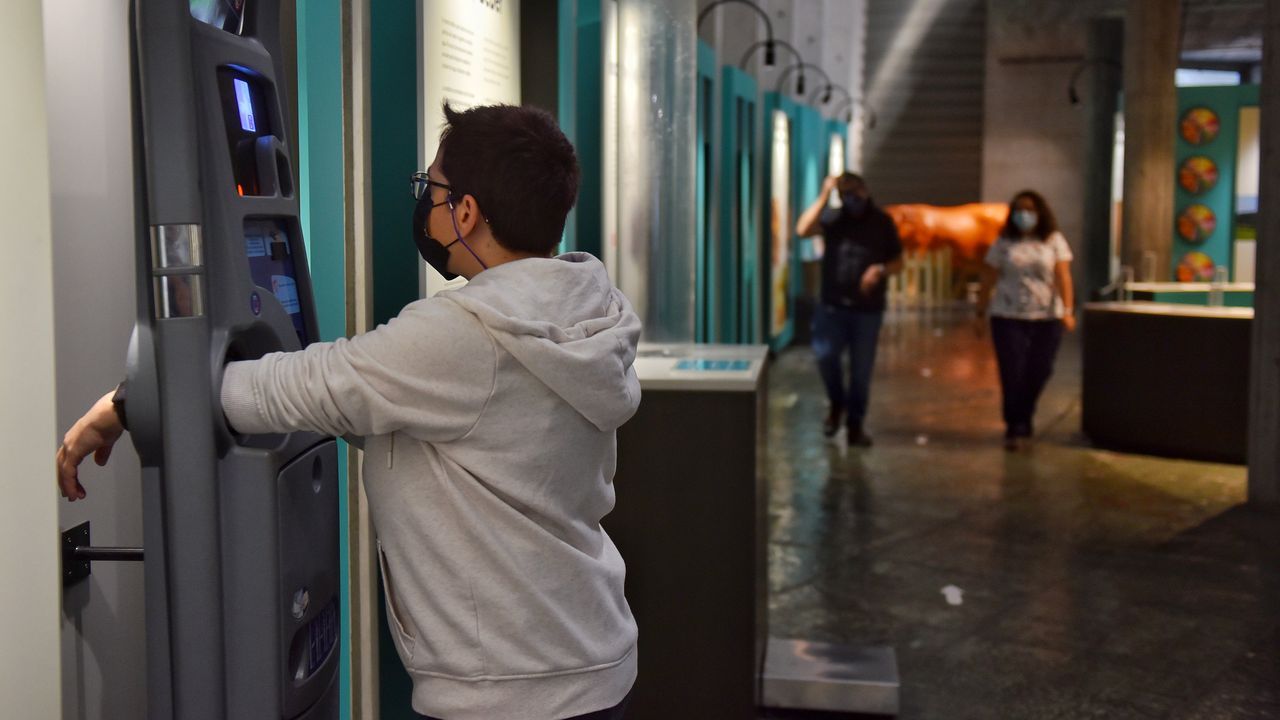 La Casa de las Ciencias y la Domus de A Corua recuperan su lado interactivo.La va ferrata se montar en esta pared de A Capelada, de unos veinte metros de altura