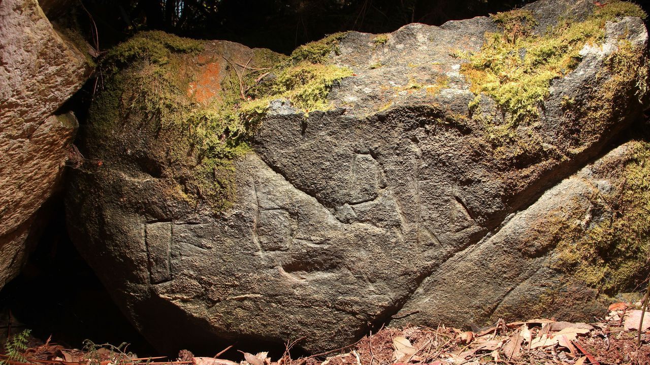 Los surcos en A Pedra da Embarrada fueron realizados por abrasin, sin emplear objetos metlicos.