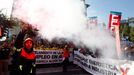 Manifestación convocada por el comité de empresa de Alcoa para protestar contra el anuncio de cierre de esta planta y de otra más en Avilés (Asturias) 