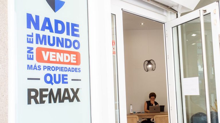 La agencia de A Toxa que ingresa en el mayor grupo de inmobiliarias del mundo: Remax
