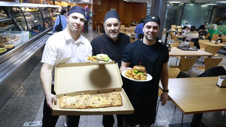 Café a 1,06 euros y menú del día por 9,12 en el Arquitecto Marcide: «Muy barato, a pesar de la subida del IPC»