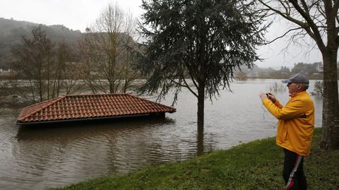 Inundaciones en la provincia de Ourense.En Ourense la crecida del Mio inund el Muo das Louxas