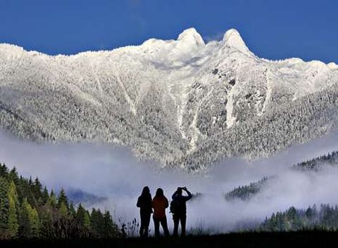 Jvenes en un parque natural de British Columbia, una de las provincias incluidas en el programa.
