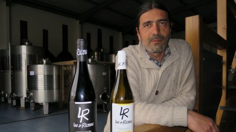 Julio Quiroga es uno de los socios de este ambicioso proyecto vitivinícola  de cinco jóvenes de la Ribeira Sacra lucense