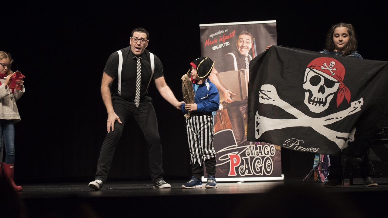 El Mago Paco act�a en Lugo