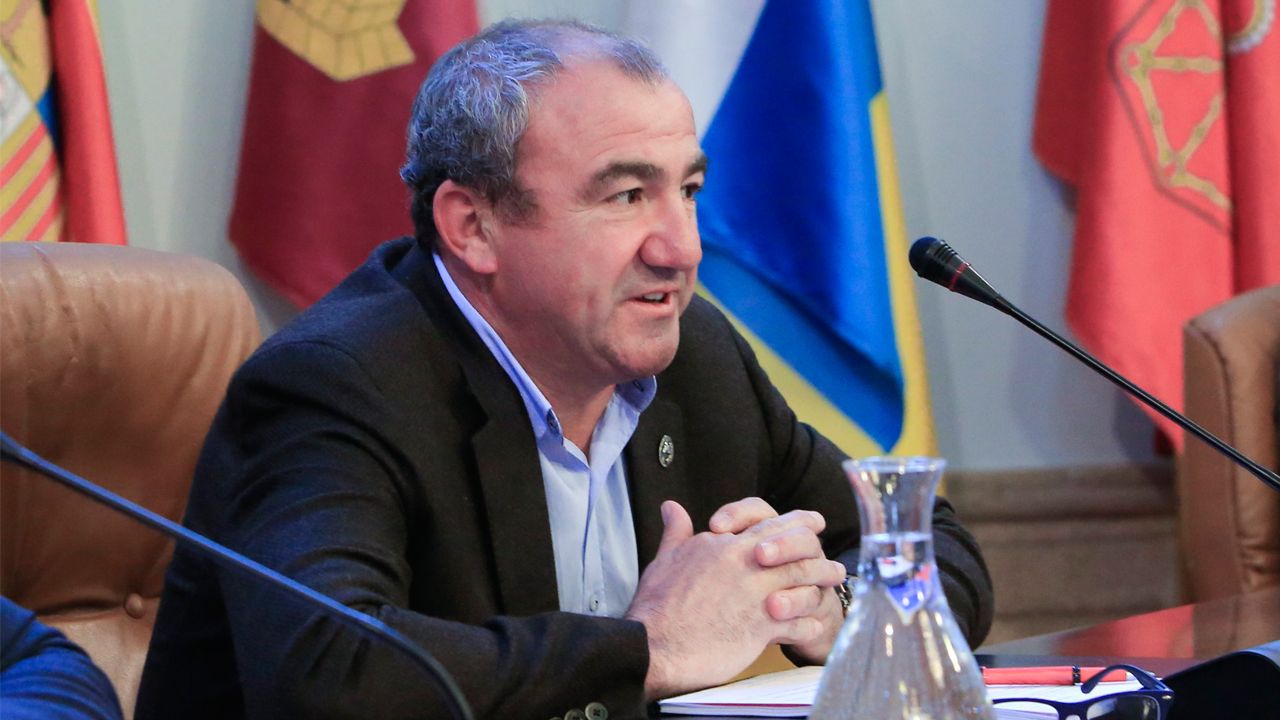 Los funcionarios de la provincia celebran su fiesta.Lola Herrera protagoniza �Cinco horas con Mario�