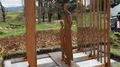 Escultura en homenaje a las víctimas del franquismo en Arnao