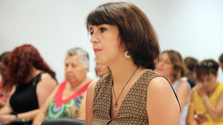 El Constitucional inadmite el recurso de Juana Rivas contra la orden de entrega de su hijo al padre en Italia