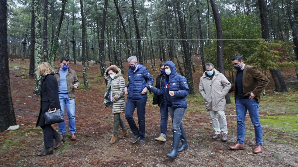 Visita del vicepresidente de la Xunta, Alfonso Rueda, al ecoparque de Cadro, en Marn