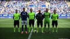 Ais Reig, en el centro, junto a los capitanes de Real Oviedo y Real Zaragoza