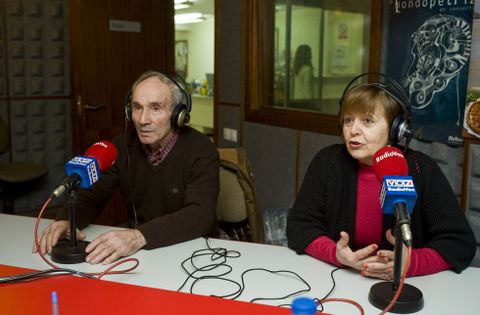 Manuel Daz y ngeles Pita participaron en el programa Voces de Ferrol de Radio Voz. 