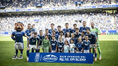 Once inicial del Real Oviedo ante el Burgos