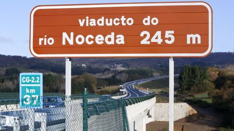 El viaducto de Noceda permite salvar una zona de peligrosas curvas en las que se registraron decenas de accidentes.