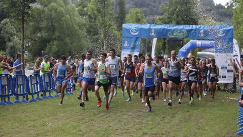 Ambiente de gala en la Carreira Popular de Leiro.La decana del calendario ourensano volvió a brindar su espectáculo