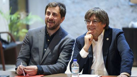 Carles Puigdemont y Antoni Comn, en la poblacin francesa de Ribesaltes el pasado marzo