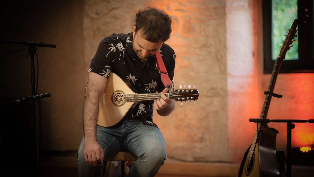 La monumental obra de Christo.Fernando Barroso en su concierto en A Ponte