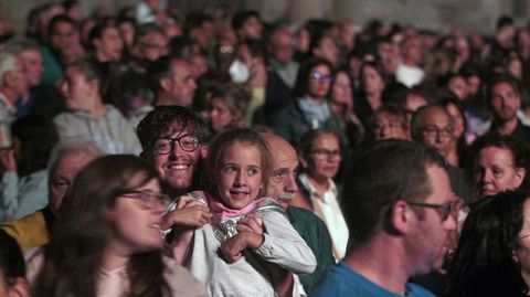 Público de todas las edades en el concierto de Ana Mena el 15 de agosto, el día grande de las fiestas de Monforte 