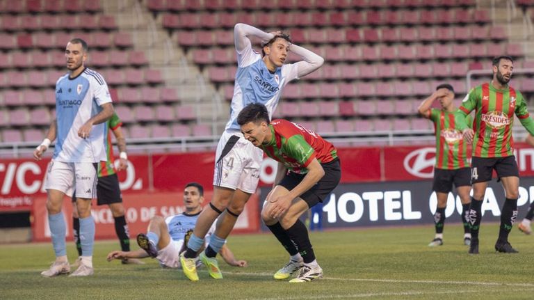 El Compos, sin pegada, cede su tercer empate en San Lázaro