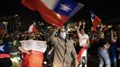 Partidarios del «rechazo» a la nueva constitución chilena celebran el resultado del plebiscito en Santiago de Chile