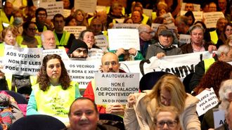 Imagen del pleno de Pontevedra en el que se aprob por unanimidad el rechazo al trazado de la A-57