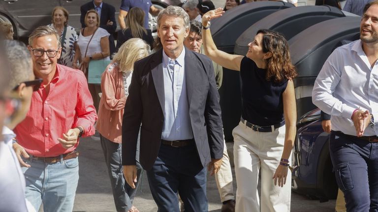 Feijoo alimenta al monstruo