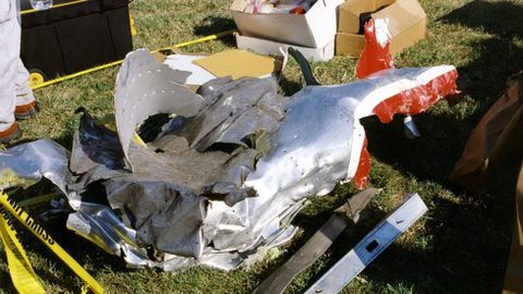 Restos del fuselaje del vuelo 77 de American Airlines que impact contra las instalaciones del Pentgono.