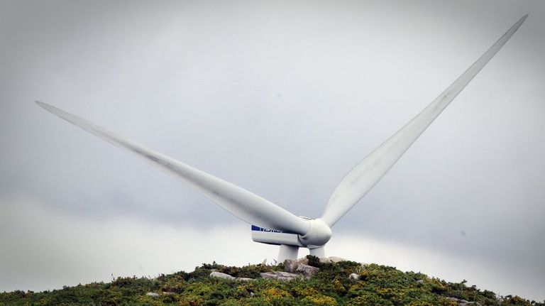 El triple proyecto eólico para seis municipios pontevedreses comienza su evaluación ambiental
