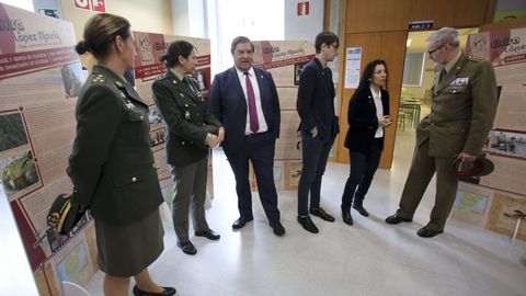 Imagen de la inauguración de la muestra, que se puede ver en la Facultad de Enfermería
