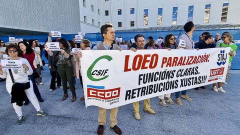 Funcionarios de Justicia de Vigo, el pasado 17 de abril, cuando se inició la huelga que mantienen estos días.