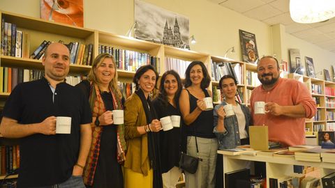 Daz (segunda por la izquierda) reuni a varios autores, como Javier Pea, Elba Pedroza, Arantza Portabales, Carmen Quinteiro, Cecilia Fernndez y Manuel Gago