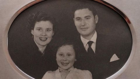 La familia Daz Corral de Narn: en la foto aparecen Binucha Daz Corral, su marido Jos Manuel Cores Martnez y su hija Mara Benigna Cores Daz