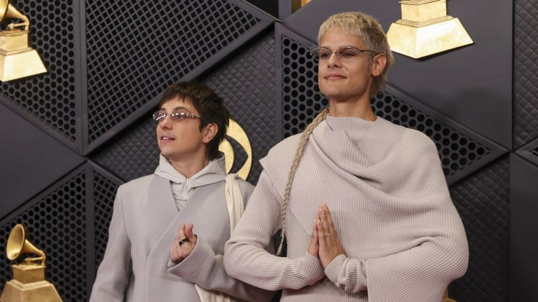 Sting anuncia el nuevo disco de Ca7riel y Paco Amoroso