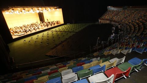 Primer concierto de la Sinfnica de Galicia en el Coliseo.