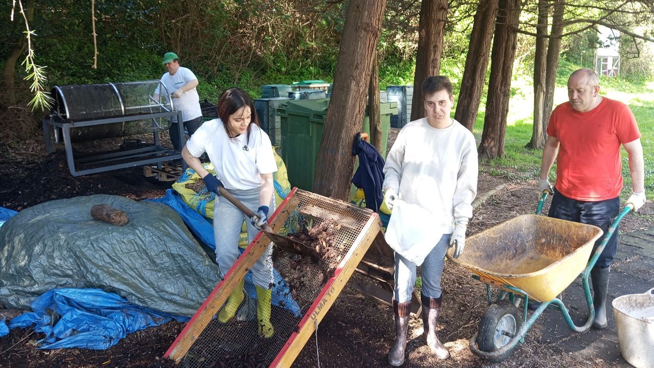 El beln hecho a mano y ecolgico hecho por unas vecinas en Porto, Pontecesures.El centro cultiva una huerta comunitaria.