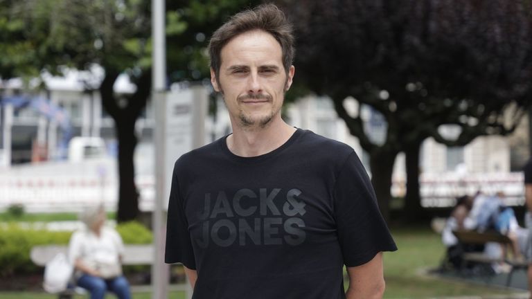 Neftalí Platas, docente de Historia en A Coruña: «Dejé de estudiar a los 16 y con 43 conseguí plaza como profesor tras presentarme siete veces a las oposiciones»
