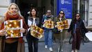 Cinco comerciantes de la ciudad entregaron las firmas de su colectivo este jueves en el registro del Concello de Pontevedra