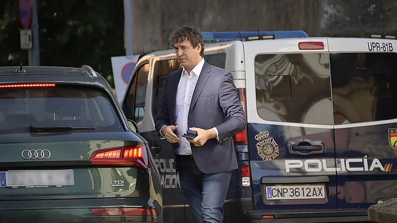 David Sánchez, la primera imagen en democracia de un familiar de un presidente en el banquillo