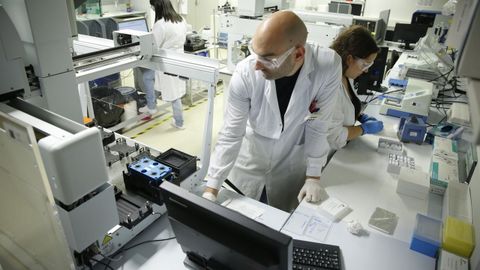 Laboratorio de la incubadora de nuevos fármacos del CIMUS de la USC