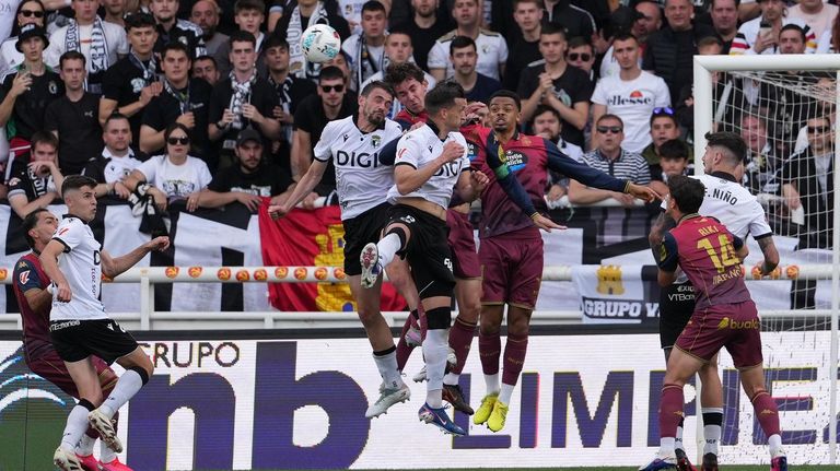 El CTA da la razón al Dépor y dice que el penalti de Burgos estaba mal pitado