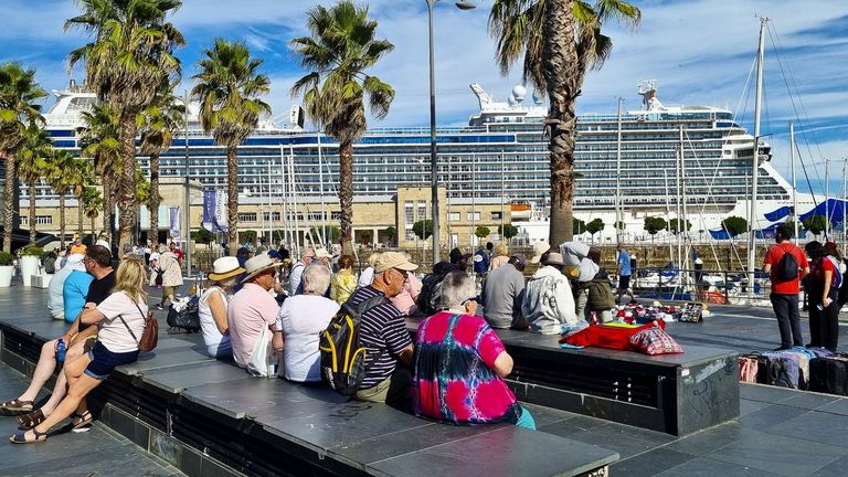 Contraste en el BNG: votó no en Vigo a la tasa turística y sí en A Coruña y Santiago