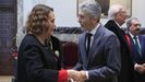 El ministro del Interior, Fernando Grande-Marlaska, este jueves, felicitando a Magdalena Valerio tras tomar posesión como presidenta del Consejo de Estado