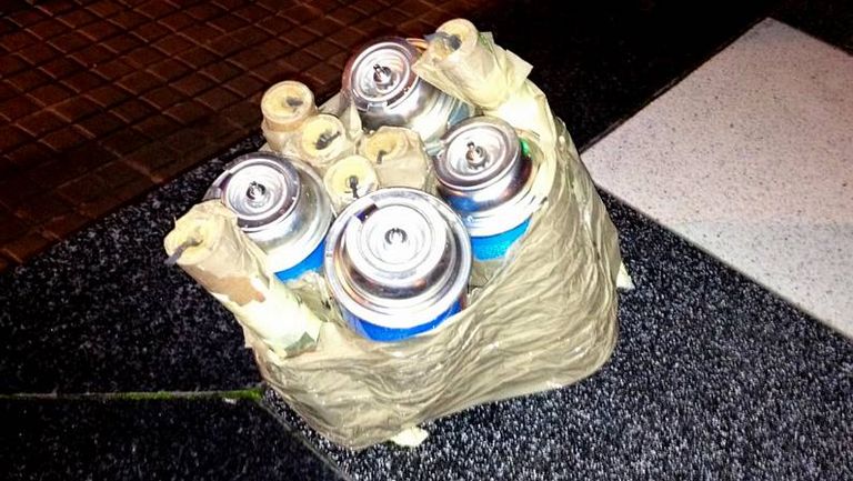 Desactivan en A Coruña una bomba casera delante de una oficina de empleo