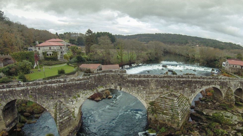 Ponte Maceira. Río Tambre