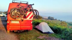 Una de las zonas cerradas al trfico en Llanes para evitar la acampada de caravanas