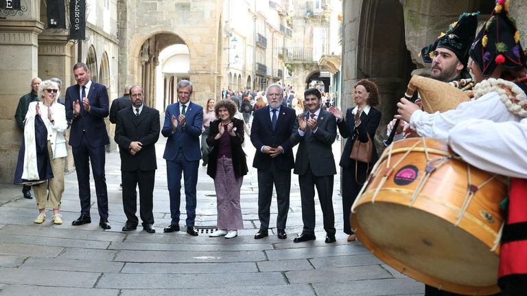 A Real Academia volve brindar pola voz insurrecta de Begoña Caamaño